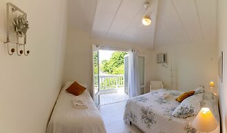 Harmoniosa Mansão com 7 Suítes Ferradura