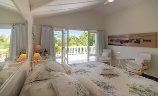 Harmoniosa Mansão com 7 Suítes Ferradura