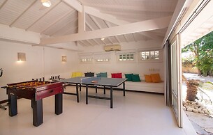 Harmoniosa Mansão com 7 Suítes Ferradura