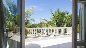 Harmoniosa Mansão com 7 Suítes Ferradura