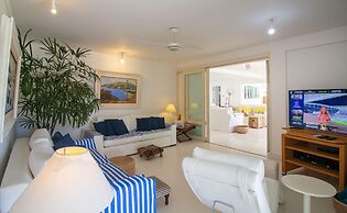 Harmoniosa Mansão com 7 Suítes Ferradura