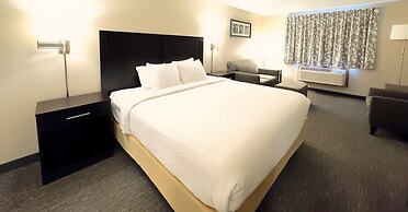 Country Trails Inn & Suites