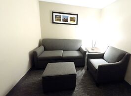 Country Trails Inn & Suites