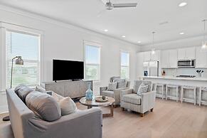 Destin Delight by Avantstay Majestic 3-story Home Near Beach~wifi~bbq~