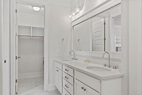 Destin Delight by Avantstay Majestic 3-story Home Near Beach~wifi~bbq~