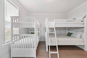 Destin Delight by Avantstay Majestic 3-story Home Near Beach~wifi~bbq~