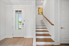 Destin Delight by Avantstay Majestic 3-story Home Near Beach~wifi~bbq~