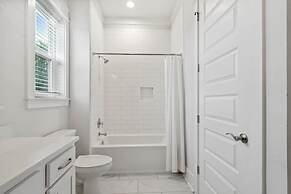 Destin Delight by Avantstay Majestic 3-story Home Near Beach~wifi~bbq~