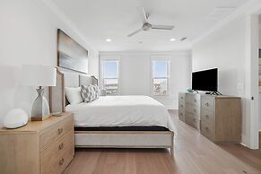 Destin Delight by Avantstay Majestic 3-story Home Near Beach~wifi~bbq~