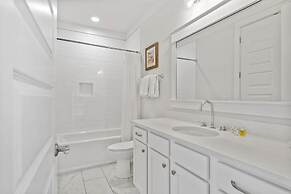 Destin Delight by Avantstay Majestic 3-story Home Near Beach~wifi~bbq~