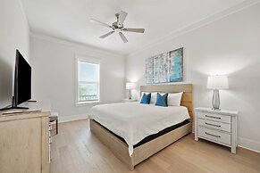 Destin Delight by Avantstay Majestic 3-story Home Near Beach~wifi~bbq~