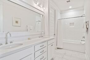 Destin Delight by Avantstay Majestic 3-story Home Near Beach~wifi~bbq~