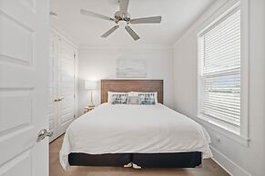 Destin Delight by Avantstay Majestic 3-story Home Near Beach~wifi~bbq~