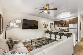 The Yellowstone Hideaway Unit A