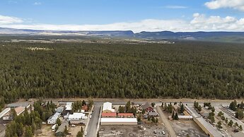 The Yellowstone Hideaway Unit B