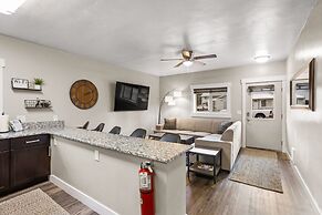 The Yellowstone Hideaway Unit B