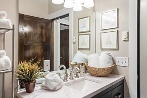 The Yellowstone Hideaway Unit B