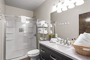 The Yellowstone Hideaway Unit B