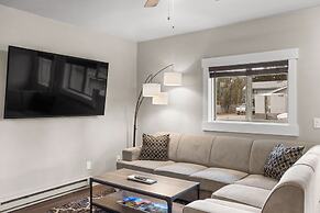 The Yellowstone Hideaway Unit B