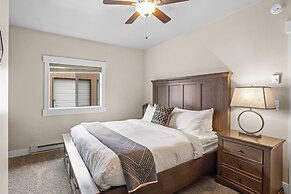 The Yellowstone Hideaway Unit B