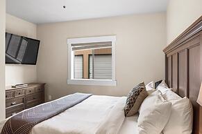 The Yellowstone Hideaway Unit B