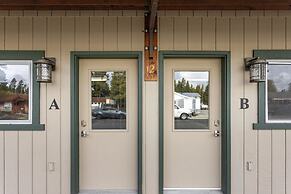The Yellowstone Hideaway Unit B