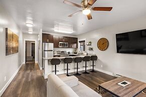 The Yellowstone Hideaway Unit B