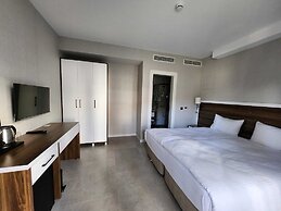 Lulubay Rooms & Suites