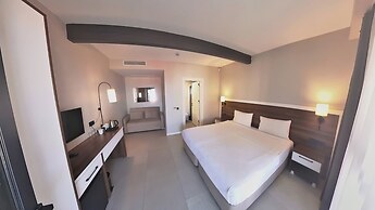 Lulubay Rooms & Suites