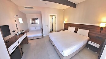 Lulubay Rooms & Suites