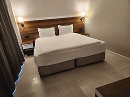 Lulubay Rooms & Suites