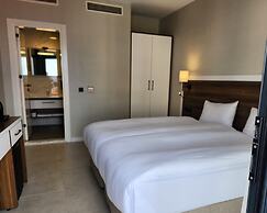 Lulubay Rooms & Suites