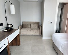 Lulubay Rooms & Suites