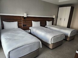 Lulubay Rooms & Suites