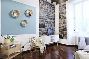 Il Moderno in Como With 1 Bedrooms and 1 Bathrooms