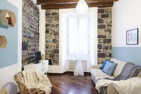 Il Moderno in Como With 1 Bedrooms and 1 Bathrooms