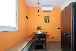 Luxury 1 in Como With 2 Bedrooms and 2 Bathrooms