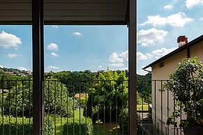 Luxury 1 in Como With 2 Bedrooms and 2 Bathrooms