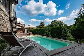 Luxury 1 in Como With 2 Bedrooms and 2 Bathrooms