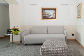 Luxury 1 in Como With 2 Bedrooms and 2 Bathrooms