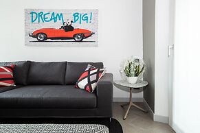 Luxury 2 in Como With 2 Bedrooms and 2 Bathrooms