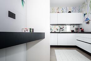 Luxury 2 in Como With 2 Bedrooms and 2 Bathrooms