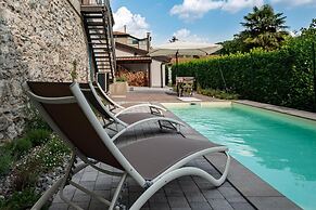 Luxury 2 in Como With 2 Bedrooms and 2 Bathrooms