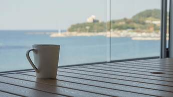 Pohang Etoile Poolvilla