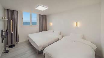 Pohang Etoile Poolvilla