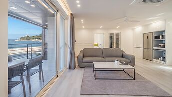 Pohang Etoile Poolvilla