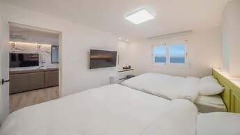 Pohang Etoile Poolvilla