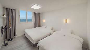 Pohang Etoile Poolvilla