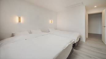 Pohang Etoile Poolvilla