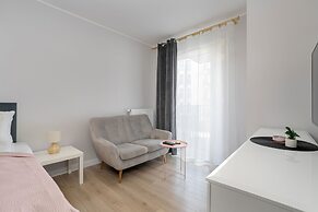 Stylish & Comfy Garbary Studio with Parking by Renters